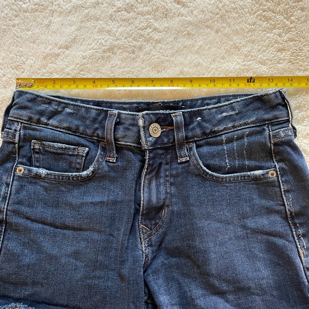 Express Shortie Relaxed‎ Low Rise Denim Jean Shorts - Picture 5 of 6